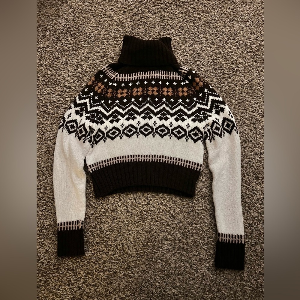 American Eagle Sweater Girls